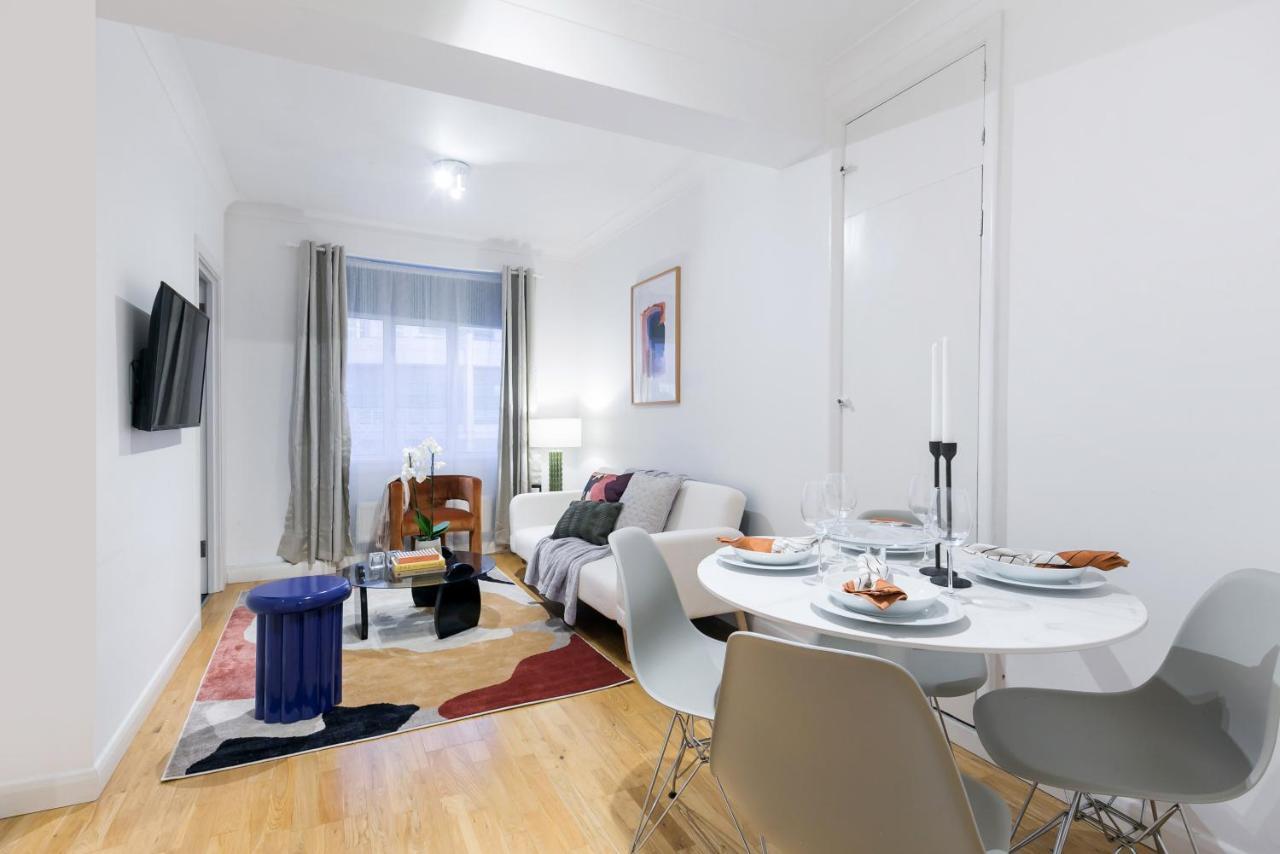 Perfectly Located 1 Bed Apartment Above Tube Station London Ngoại thất bức ảnh